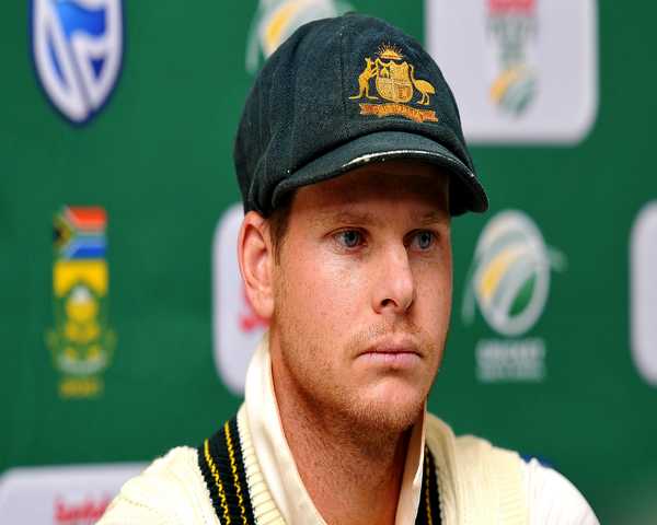 Smith, Warner stand down from leadership roles