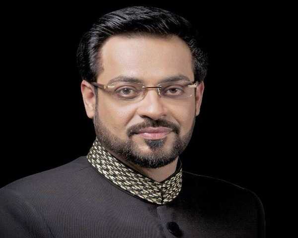 PEMRA bans Dr. Aamir Liaquat for ‘hurting sentiments’ of religious sects