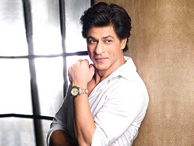 Shah Rukh Khan’s obsessed fan slits his throat outside ‘Mannat’