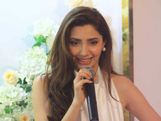 Mahira Khan plans to wear traditional for Cannes next year!
