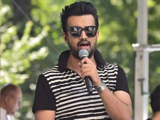 Atif Aslam gets criticised for singing Indian song at Independence Day parade