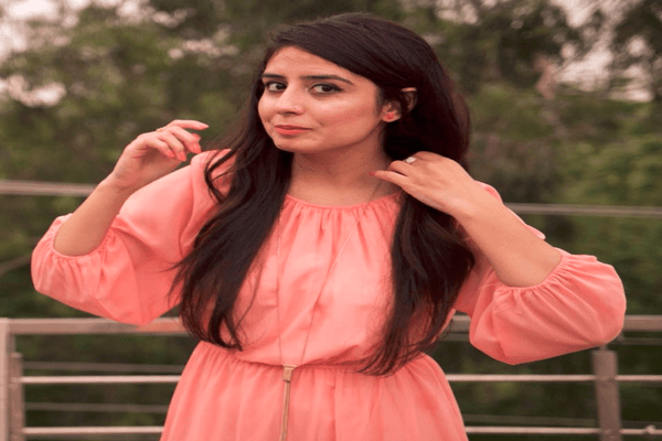 Nida Malik Aspiring Model Actress Accuses Ptv Official Of Subjecting