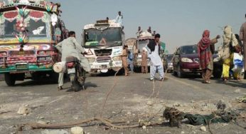 Alternate routes for Karachi: Protesters seize metropolitan!