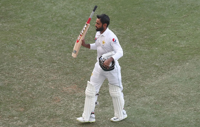Hafeez, Bilal get another chance as Pakistan retain squad for final test