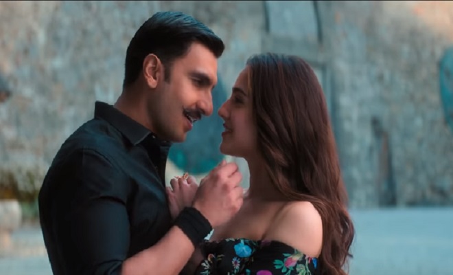 Tere Bin from Simmba features a beautiful melody