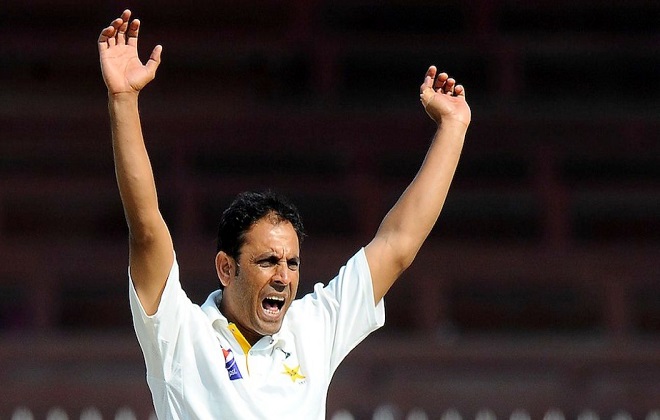 Abid Ali pushes his case for selection with an unbeaten 92