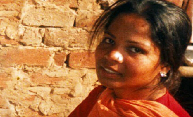 Asia Bibi leaves Pakistan for Canada after acquittal in blasphemy case