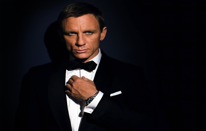 Daniel Craig getting in shape for new Bond film!