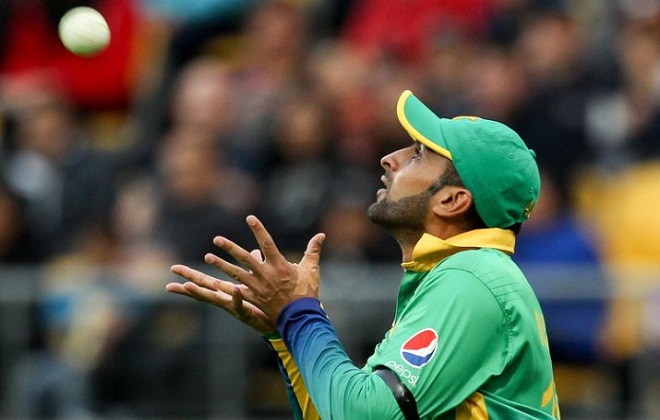 Is Shoaib Malik Pakistan’s most secure outfield catcher?