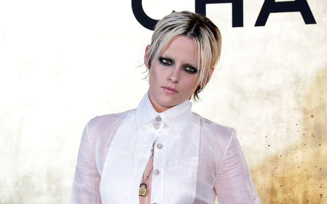 Kristen Stewart’s shocking bleached eyebrows are simply awesome