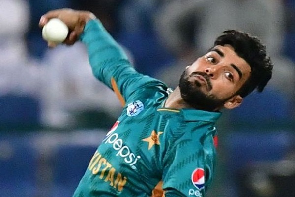 Shadab Khan fit for World Cup, confirms Sarfraz