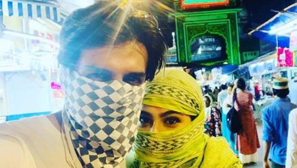Sara Ali Khan and Kartik Aaryan Celebrate Eid at Mosque, Cover Faces to Avoid Media