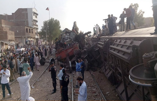 Train collision near Hyderabad leaves 3 dead, several injured