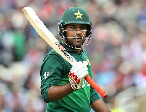 Sarfaraz Ahmed fined 20% match fee for slow over rate