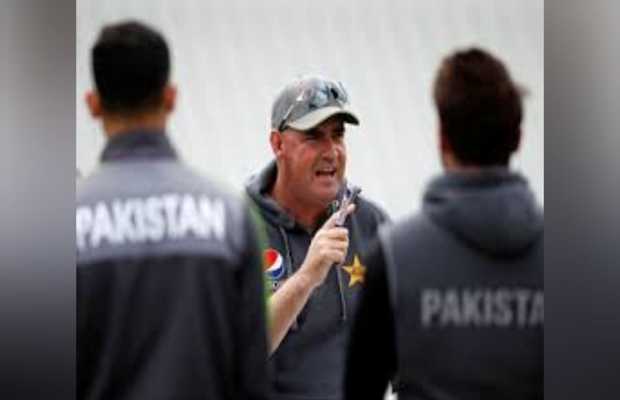 ICC World Cup 2019: Mickey Arthur reassures Pakistan will bounce back!