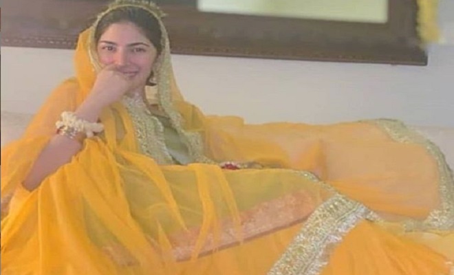 Naimal Khawar makes a gorgeous mayun bride in her yellow ensemble!