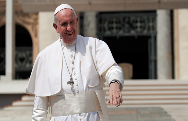 Pope Francis urges everyone to change lifestyle to save planet Earth