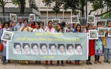 16 people sentenced to death in Bangladesh for burning teen alive