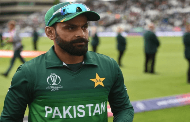 Cricketer Mohammad Hafeez denies getting show cause notice