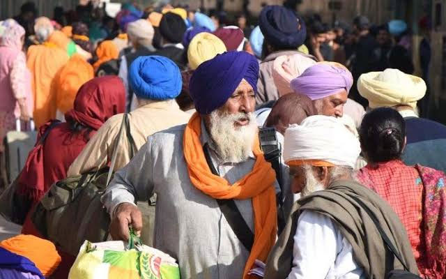 Sikh Pilgrims arrives in Pakistan