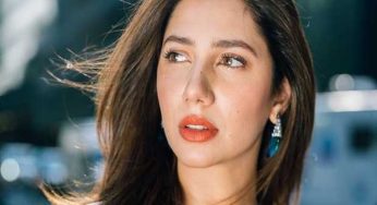 Mahira Khan Preaches Humanity Without Border to a Fan from India