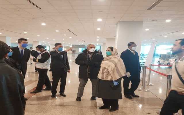 Repatriating Pakistanis return from China
