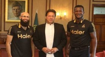 Peshawar Zalmi’s skipper Darren Sammy, batting mentor Hashim Amla meet PM Imran Khan