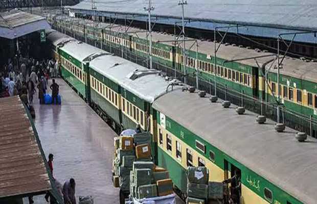 Pakistan Railways to suspend 12 trains from Sunday amid coronavirus outbreak