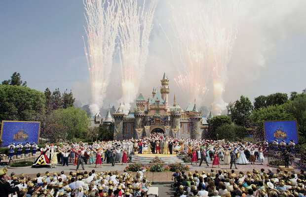 Disneyland California Shuts Down in the Wake of Coronavirus