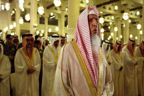 Taraweeh, Eid Prayers to be Offered at Home Amid Coronavirus: Saudi Grand Mufti