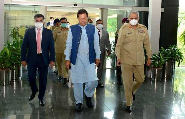 imran khan arrival at isi headquarters