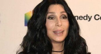 Pop Singer Cher is Imran Khan’s Fan Since His Cricketing Days