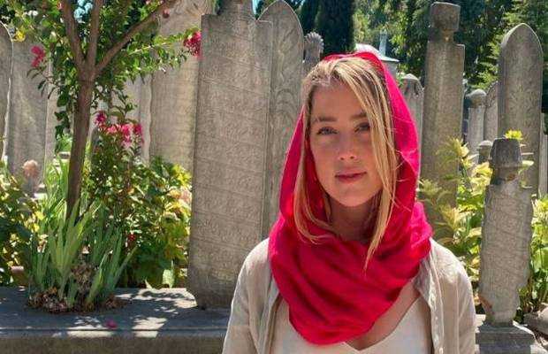 Amber Heard Responds to Bashing After Her Visit to Mosque in Turkey