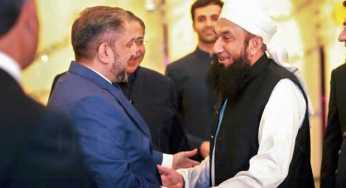 Maulana Tariq Jamil refutes allegations of taking money for attending Jalal Sons and Master Tiles owners