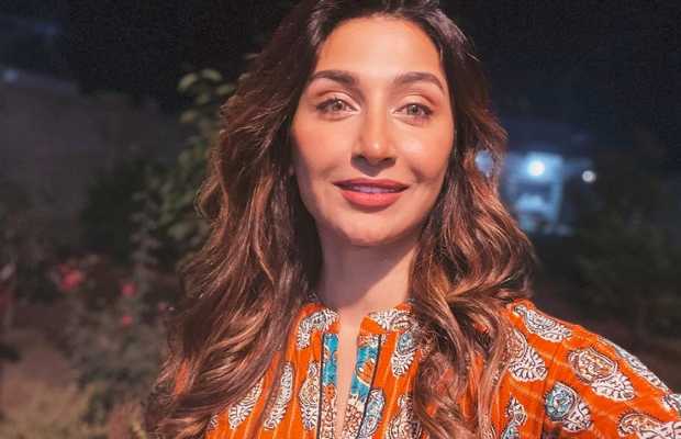 Hira Tareen calls out PR agencies for robbing artists of their hard work and talent