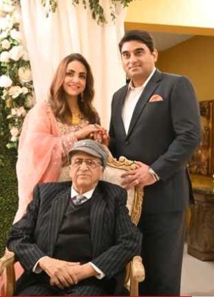Nadia Khan with family