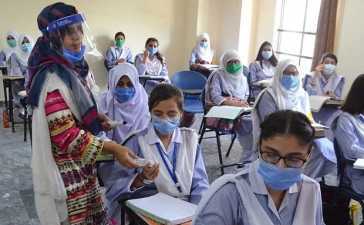Sindh Suspends Physical Classes