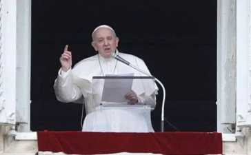 Pope Condemns Violence