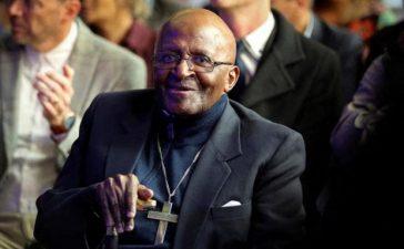 Tutu desmond dies aged 90