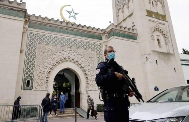 closure of mosque in France