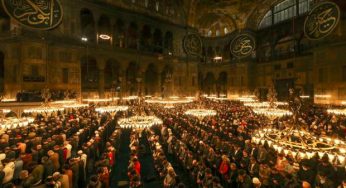 Hagia Sophia hosts first Taraweeh prayers in 88 years