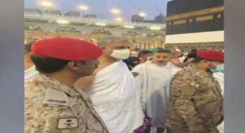 COAS Gen Qamar Bajwa performs Umrah