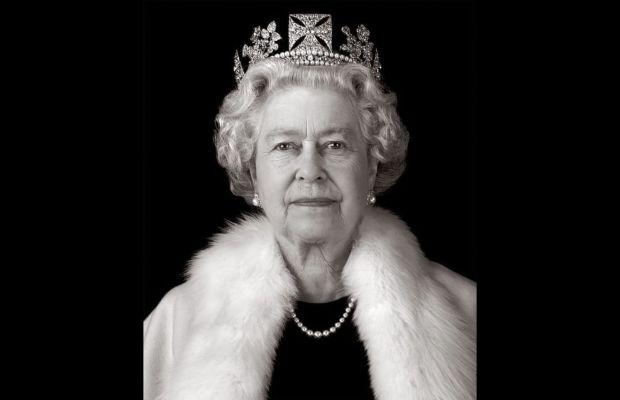 Queen Elizabeth II dead