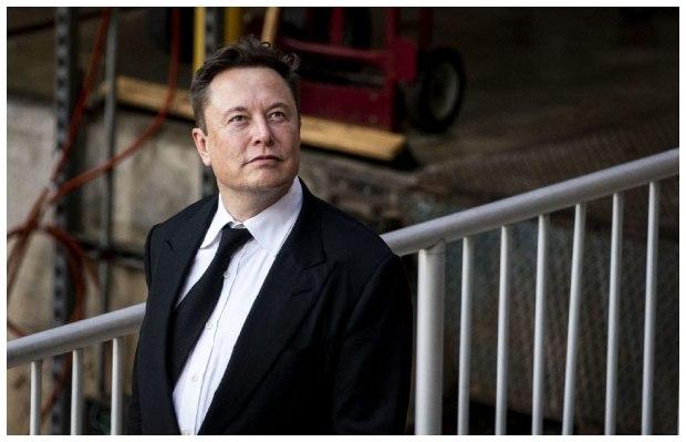 Elon Musk’s wealth drops by $100 billion in 2022