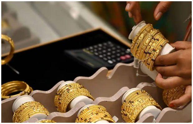 Gold prices hit a historic high in Pakistan