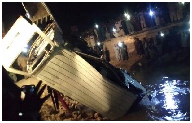 At least 20 passengers killed after van falls into ditch near Sehwan
