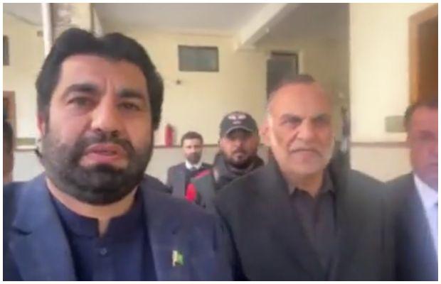 Quetta court sends Azam Swati in police remands for 5 days
