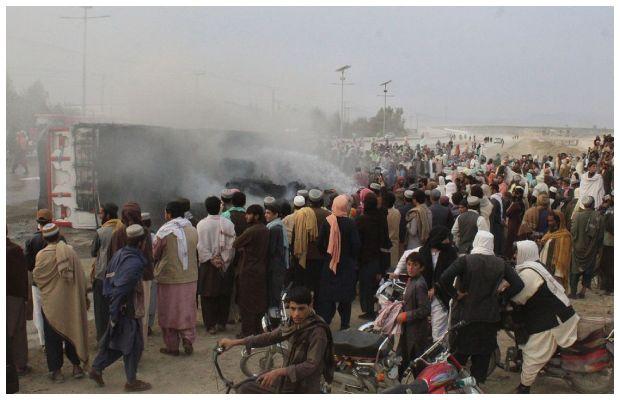 Interim Taliban govt apologises to Pakistan for the Chaman border incident
