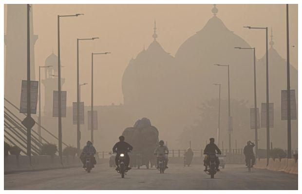 Environmental emergency imposed in smog-hit Lahore