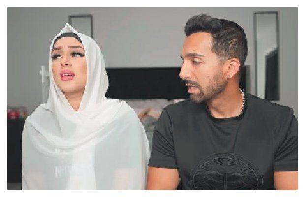Famous YouTuber Sham Idrees announces separation from wife Froggy